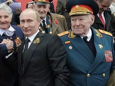 В.Путин и Д.Бобков. Источник - http://eva.ru/