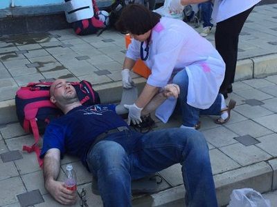 Журналист "Дождя" Артем Торчинский после нападения. Фото: twitter.com/navalny