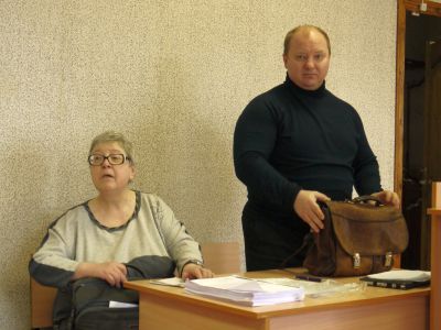 Татьяна Котляр и адвокат Илларион Васильев. Фото: Юрий Самодуров