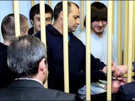 Обвиняемые в убийстве Политковской. Фото с сайта: news.bbc.co.uk