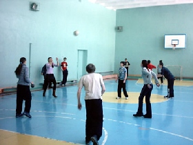 Урок физкультуры. Фото с сайта: svpressa.ru