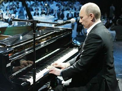 Путин за роялем. Источник - nevsedoma.com.ua
