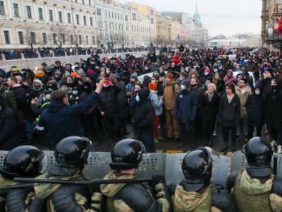 Акция за освобождение Алексея Навального в Петербурге 31 января. Фото: PETER KOVALEV/TASS