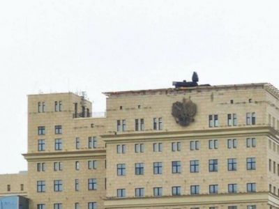 Комплекс ПВО "Панцирь" на здании Миобороны РФ. Фото: t.me/pr_russia